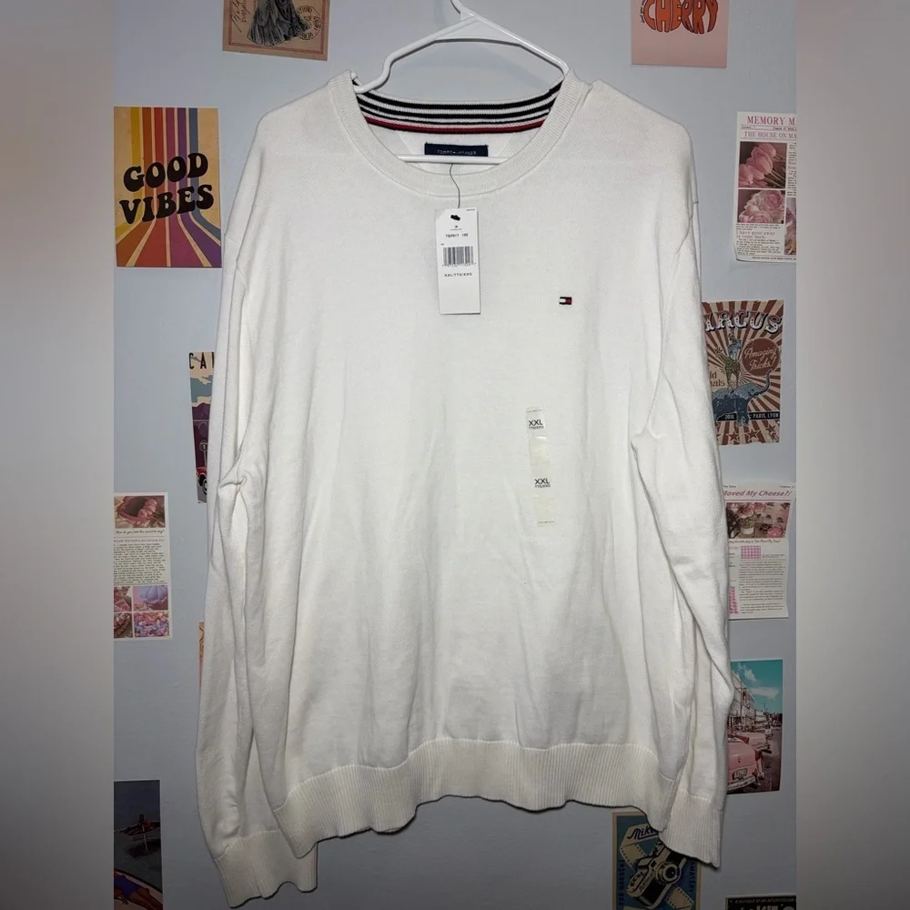 Tommy Hilfiger White Crewneck Pullover with Flag Logo
